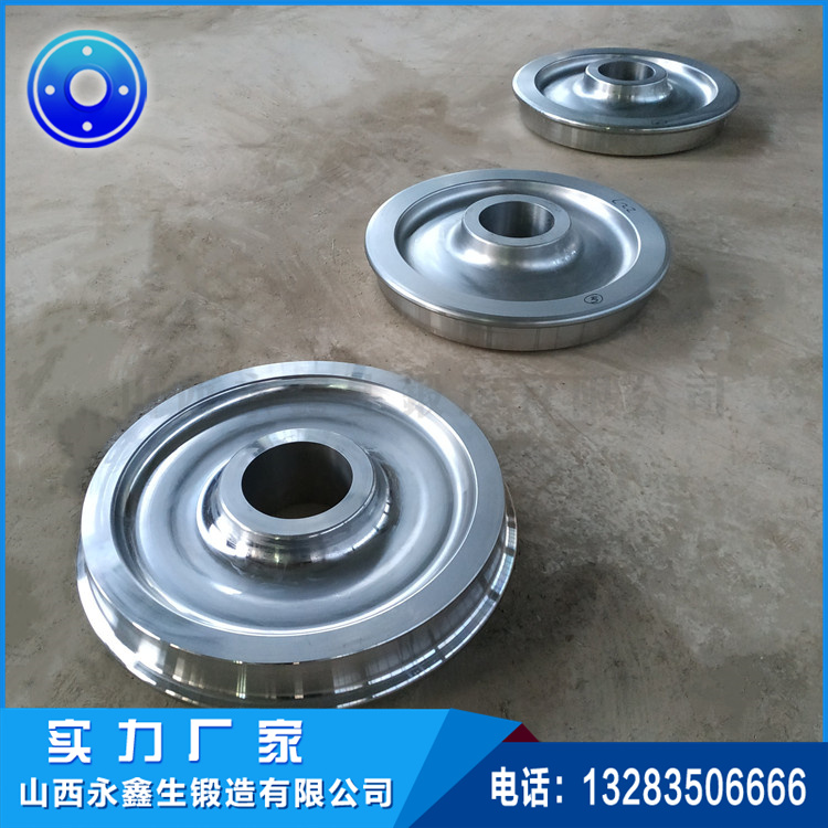 雙向滾輪取料機(jī)車輪鍛件